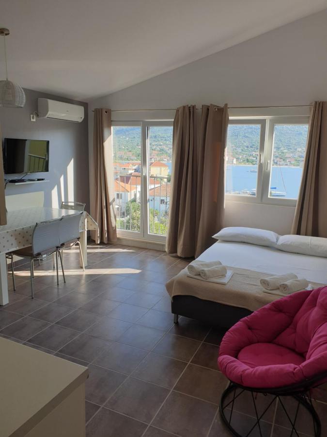 Apartments Zdenka Вінішчє Екстер'єр фото