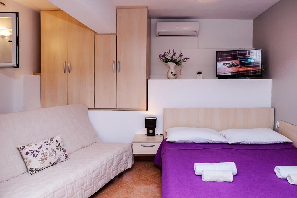 Apartments Zdenka Вінішчє Екстер'єр фото