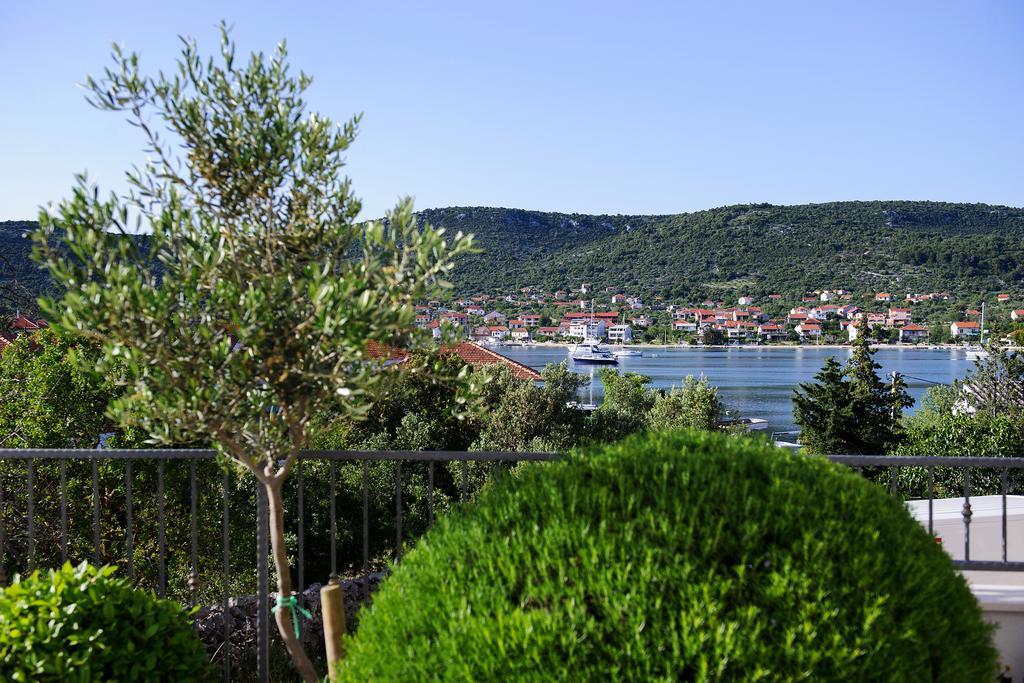 Apartments Zdenka Вінішчє Екстер'єр фото